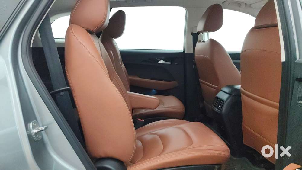 Mg Hector Plus 1.5 Hybrid Sharp Turbo 6 Str, 2021, Petrol