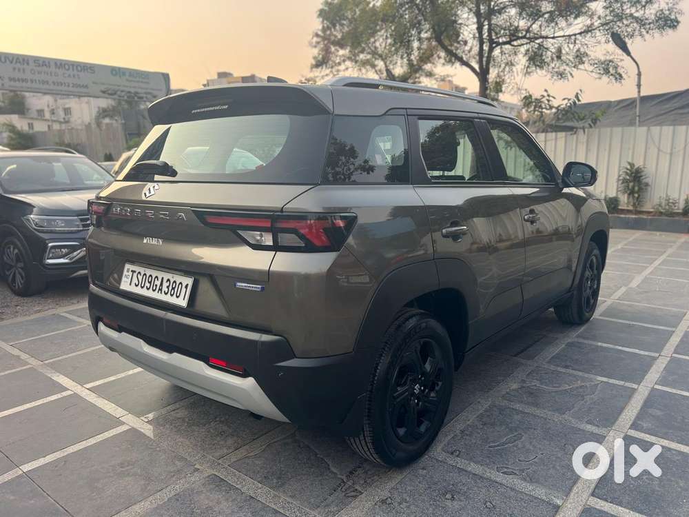 Maruti Suzuki Brezza 1.5 Zxi Smart Hybrid, 2023, Petrol