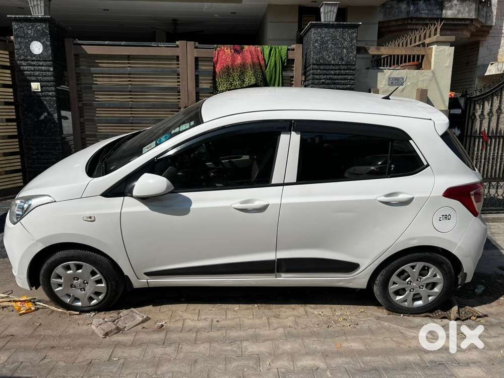 Hyundai Grand I10 2015 Petrol 63000 Km Driven