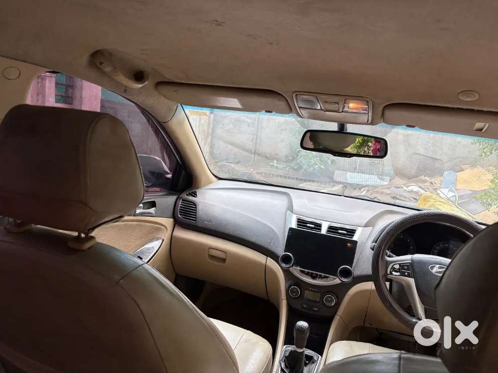 Hyundai Verna 2012