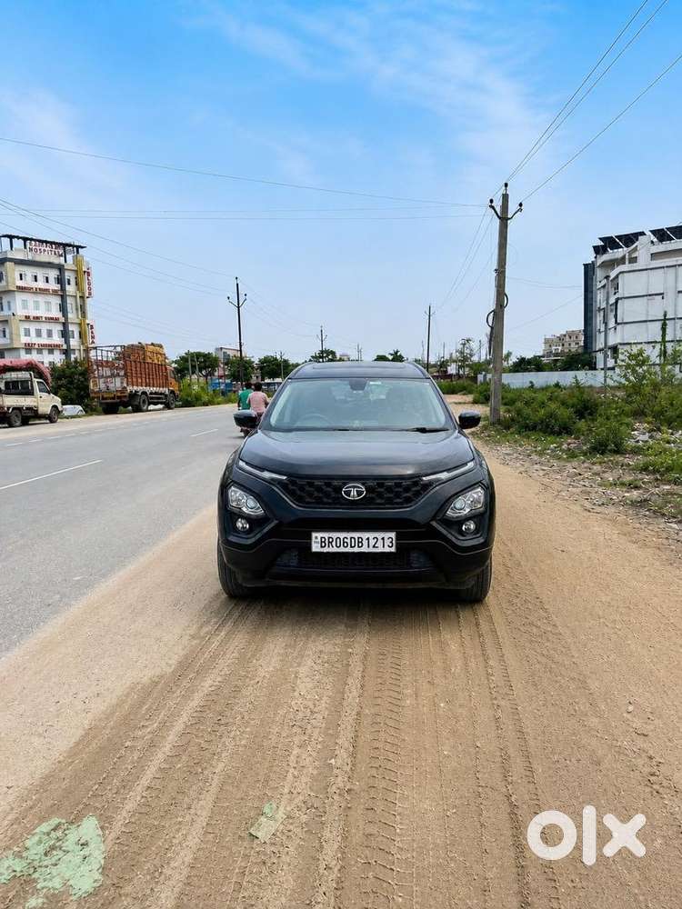 Single Handed Tata Safari Dark Mode Black Colour