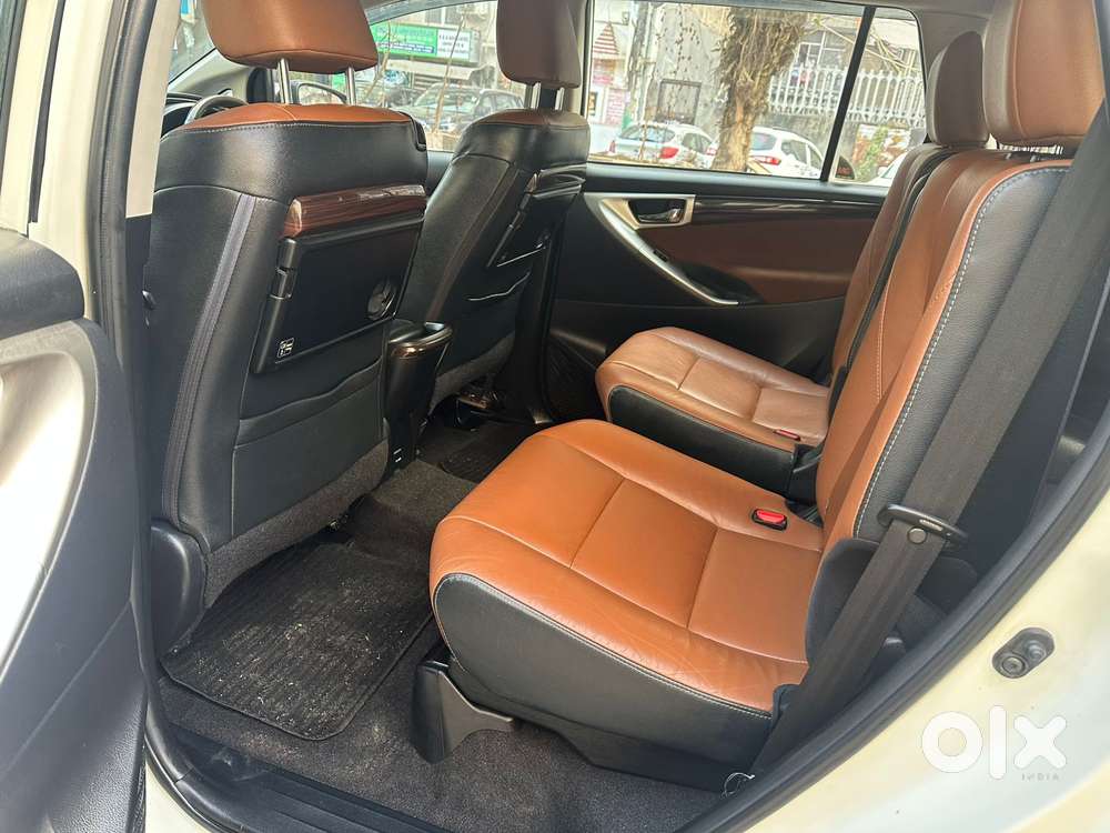 Toyota Innova Crysta