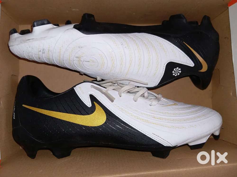 NIKE PHANTOM Gx football cleats Sports Equipment 1806101805