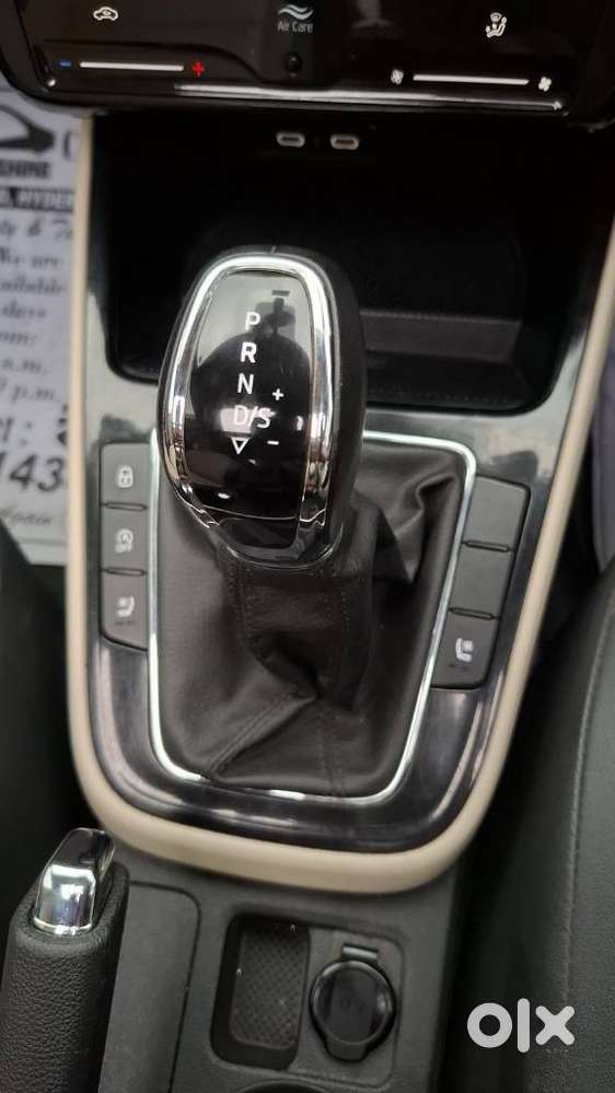 Skoda Slavia 1.0 Tsi Style At, 2023, Petrol