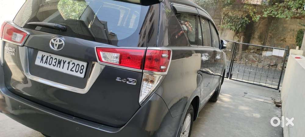 Toyota Innova Crysta