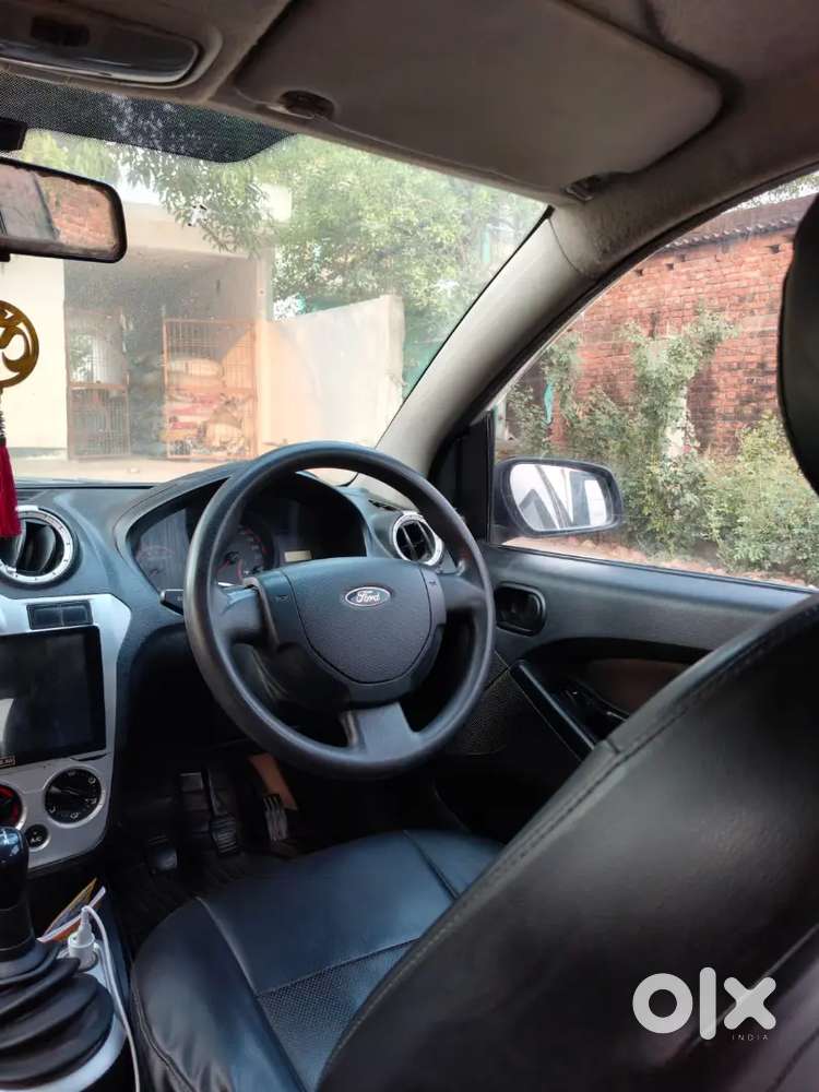 Ford Figo 2011 Petrol 83000 Km Driven