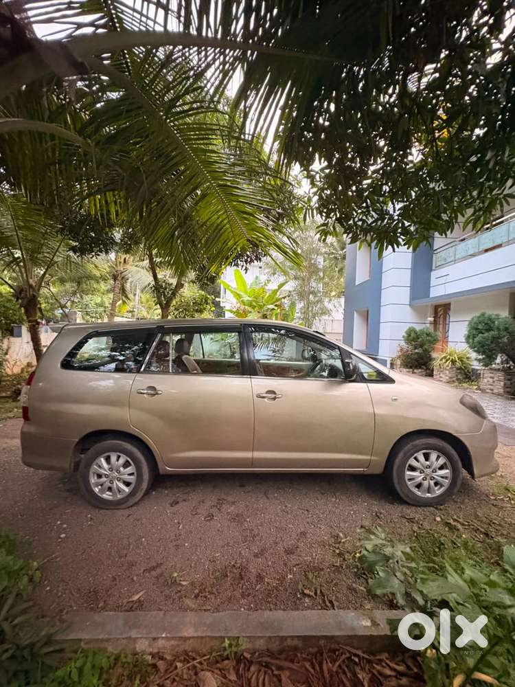 Toyota Innova Diesel 2011