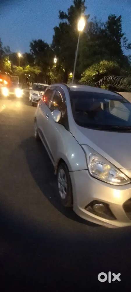 Hyundai Grand I10 Sportz 2015