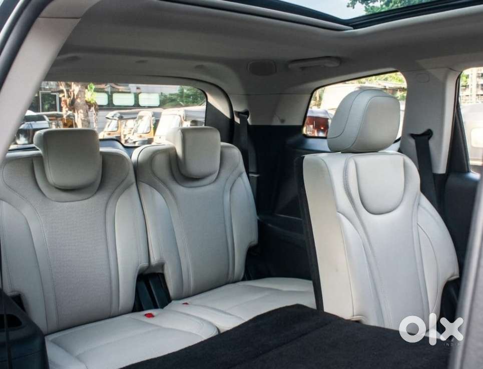 Mahindra Xuv700 2.2 Ax 7 Diesel At Str, 2024, Petrol