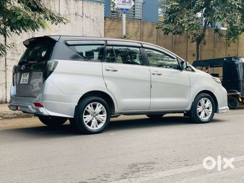 Toyota Innova Crysta 2.8z Automatic, 2016, Diesel