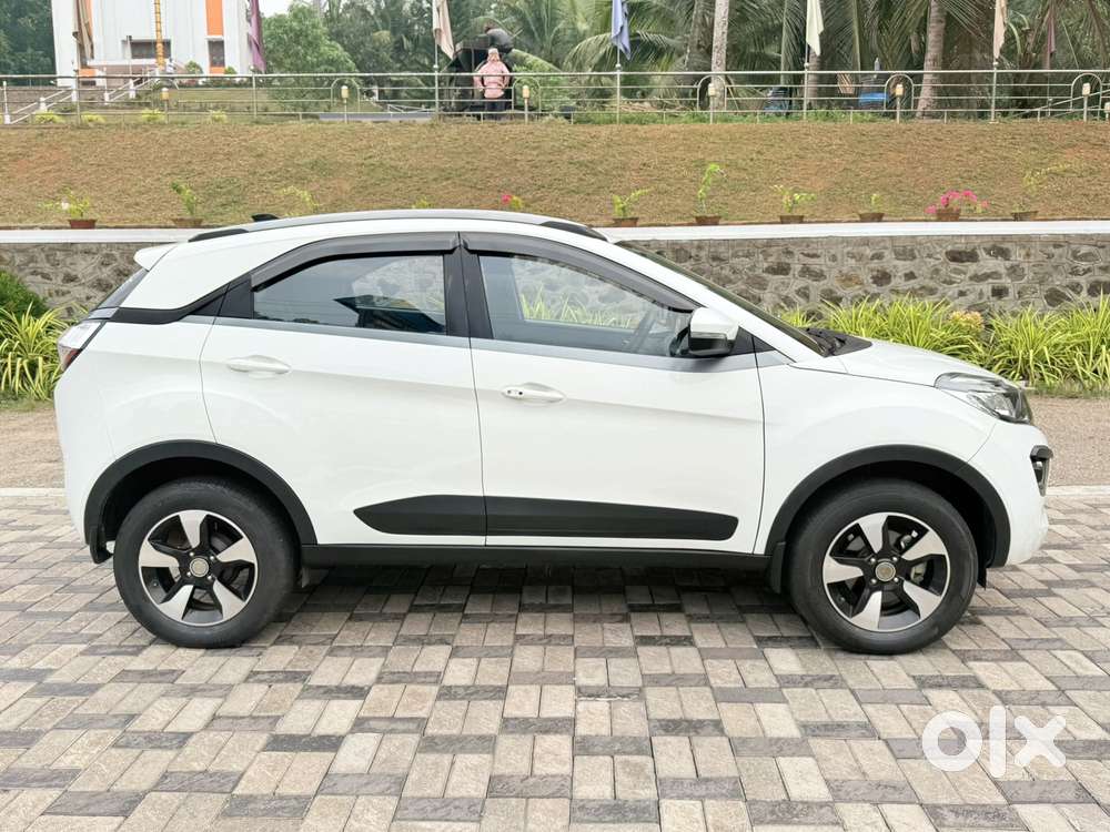 Tata Nexon 1.2 Revotron Xz Plus (s), 2019, Petrol