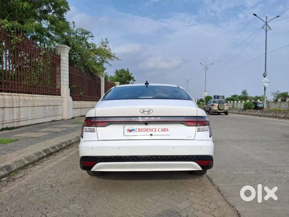Hyundai Verna 1.5 Sx (o) Petrol Mt, 2024, Petrol