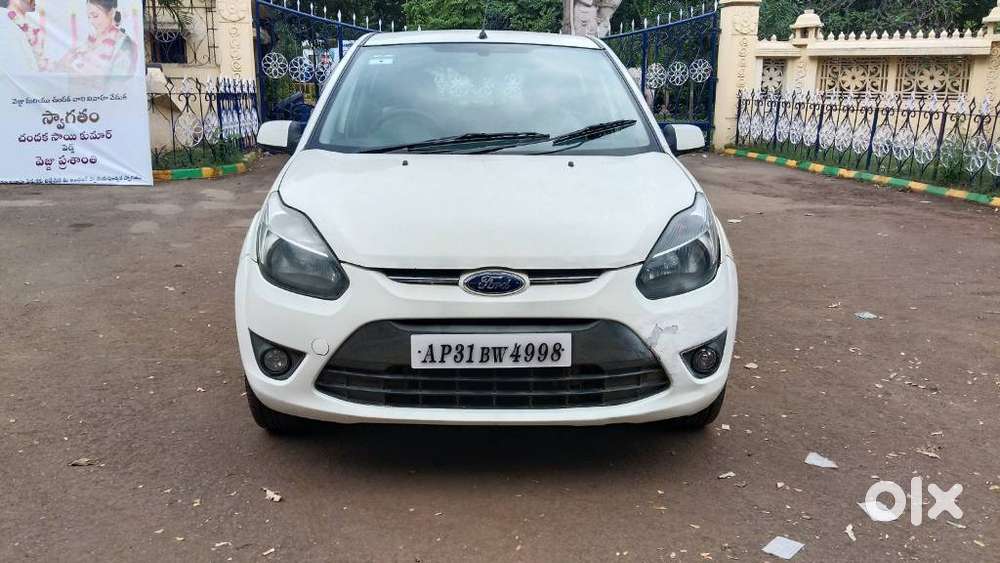 Ford Figo Petrol Zxi, 2012, Petrol