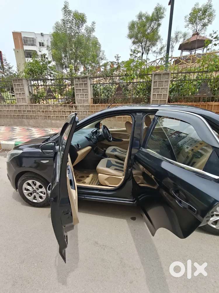 Ford Figo Aspire 2018 Petrol 120000 Km Driven