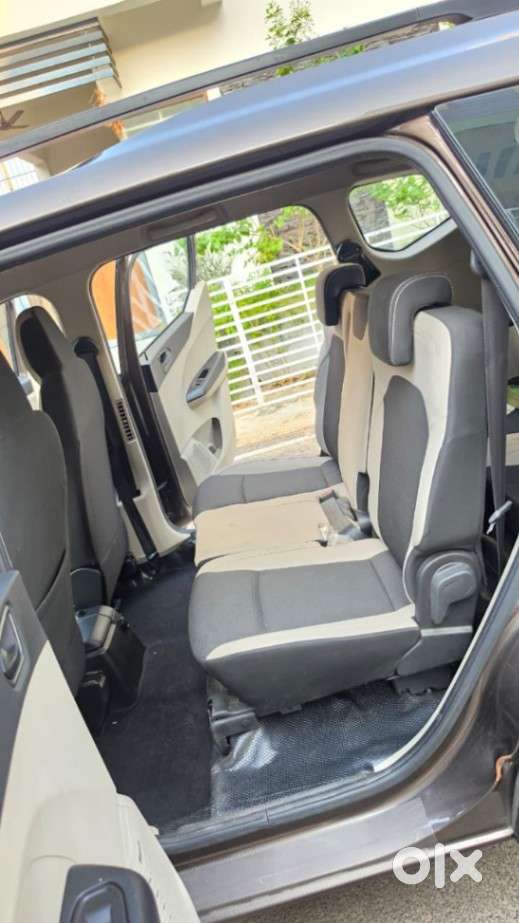 Renault Triber Rxt, 2023, Petrol