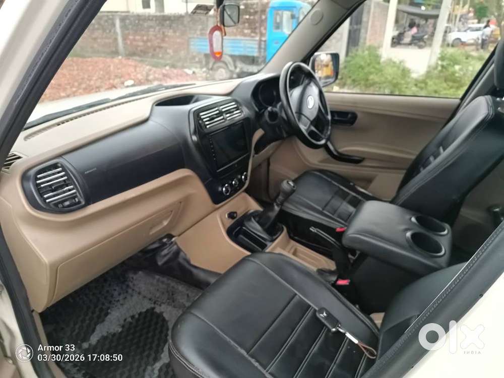 Mahindra Tuv 300 2017 Diesel Well Maintained
