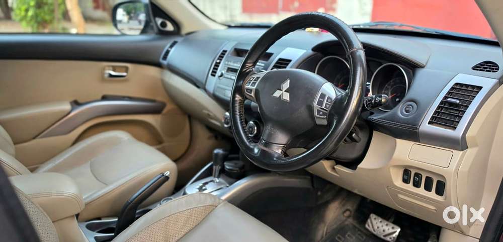 Mitsubishi Outlander 2.4 Mivec, 2011, Petrol