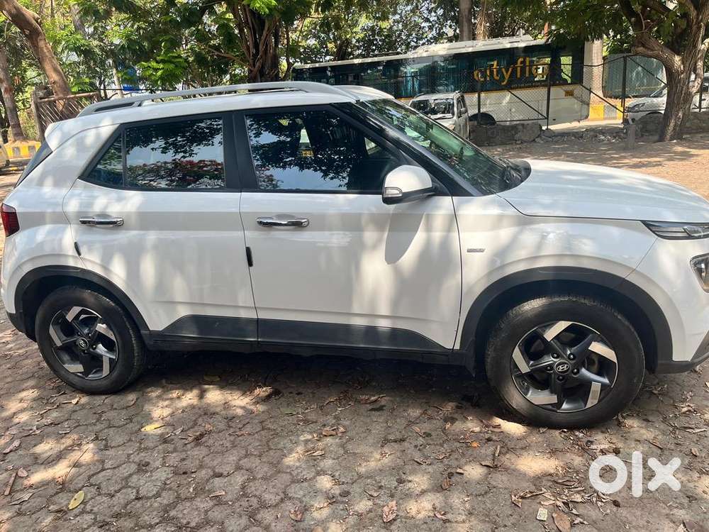 Hyundai Venue 2021 Petrol Automatic , Well Condition