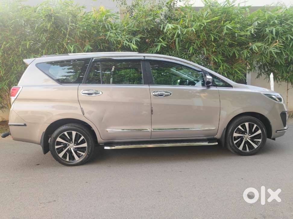 Toyota Innova Crysta