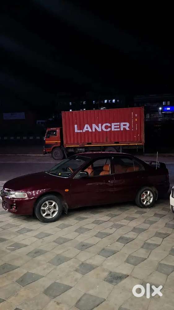 Mitsubishi Lancer Glxd 2000
