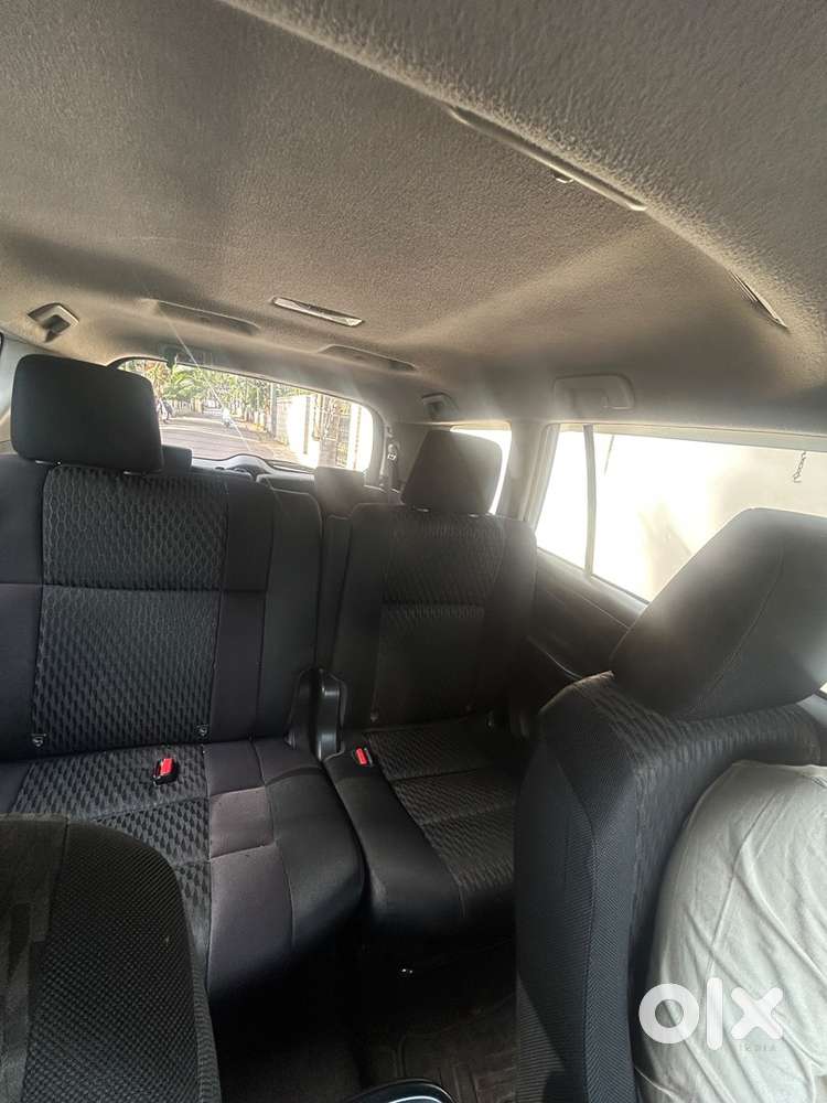 Toyota Innova Crysta 2016 Diesel Well Maintained