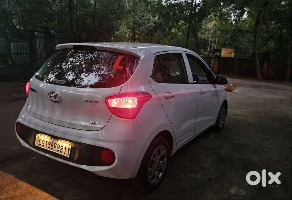 Hyundai Grand I10 Sportz, 2017, Petrol