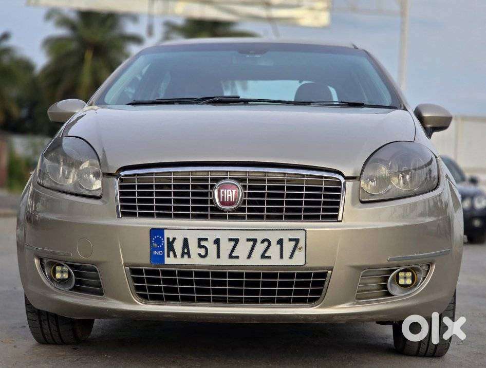 Fiat Linea Emotion Pk 1.4, 2010, Petrol