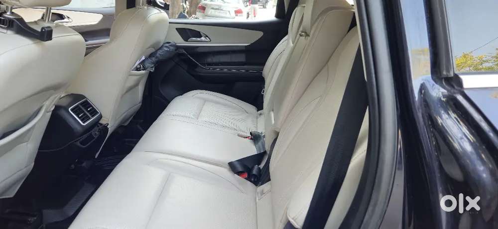 Mahindra Xuv700 – Top Condition  Single Owner  Like New