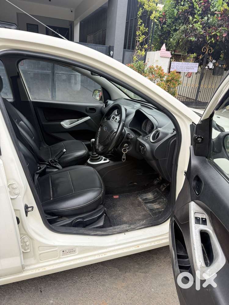 Ford Figo Diesel Titanium, 2011, Diesel