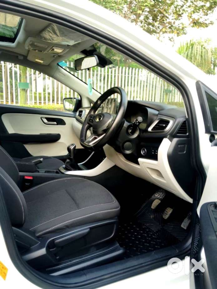 Tata Altroz Xz, 2024, Petrol