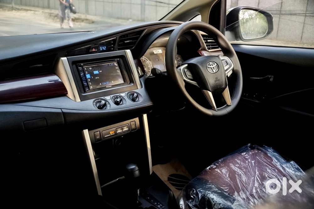 Toyota Innova Crysta [2020-ongoing] 2.7 Gx At 7 Str, 2016, Petrol