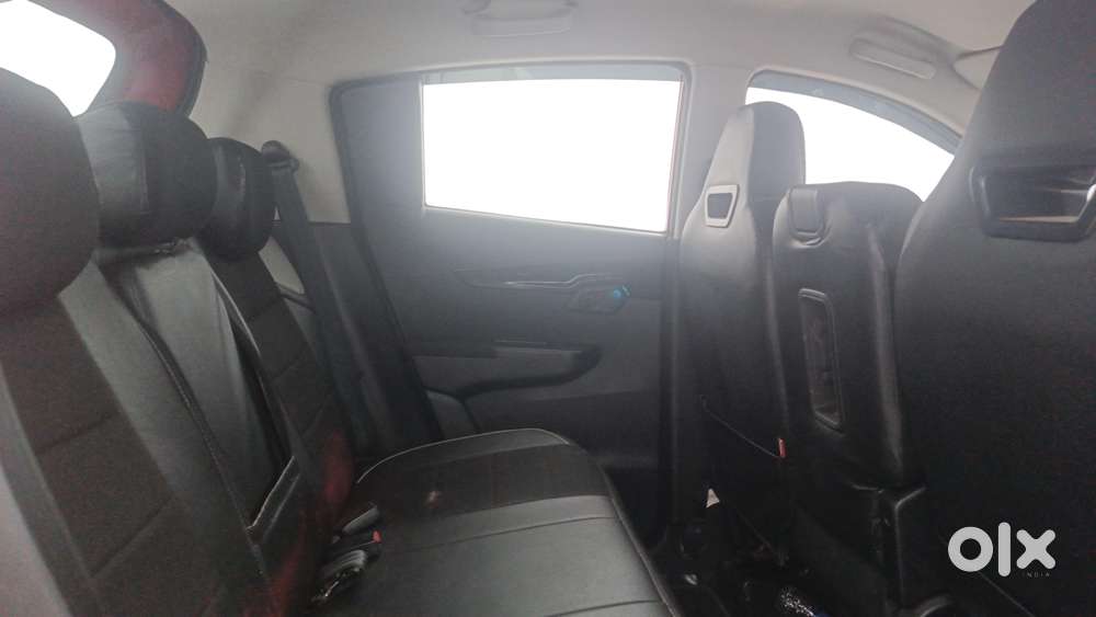 Mahindra Kuv 100 Mfalcon G80 K8, 2017, Petrol