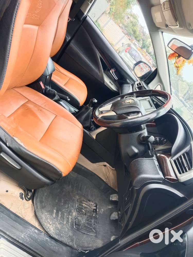 Toyota Innova Crysta 2.4 V 7 Str, 2016, Diesel