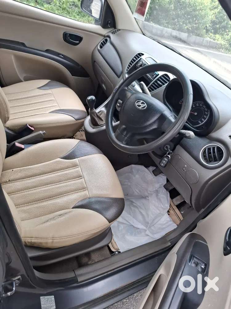 Hyundai I10 2011 Petrol 92700 Km Driven