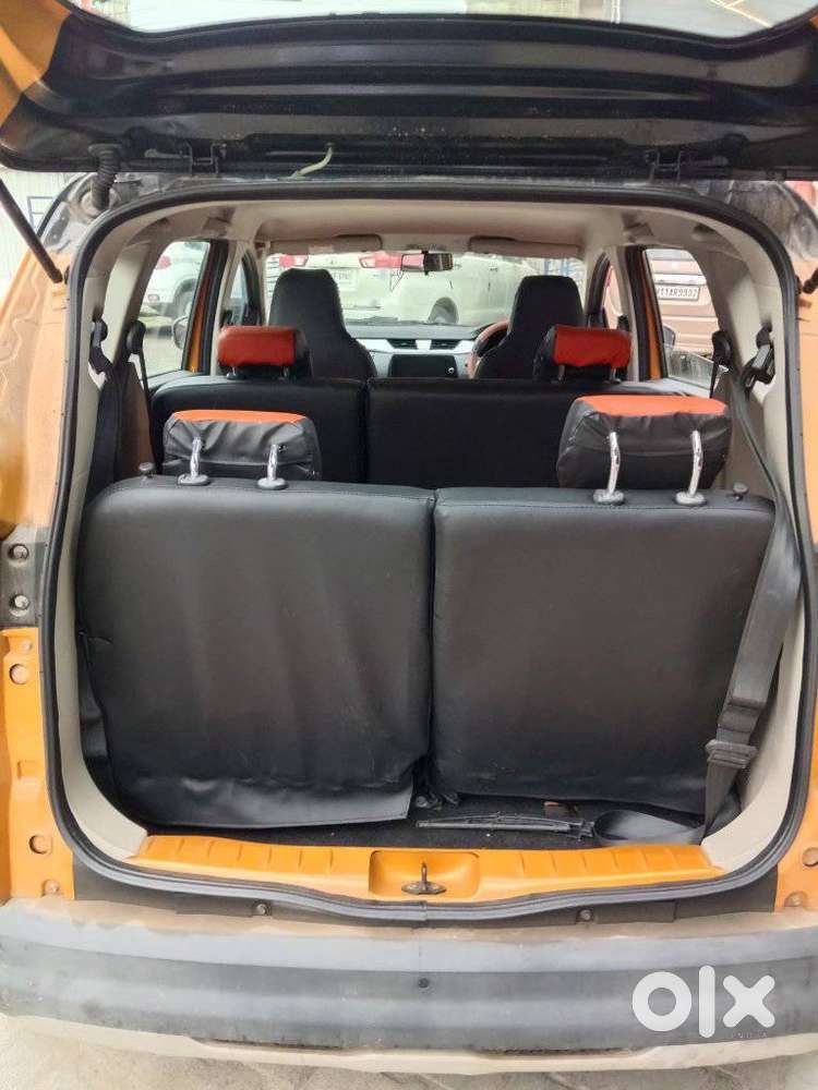 Renault Triber Rxz, 2022, Petrol