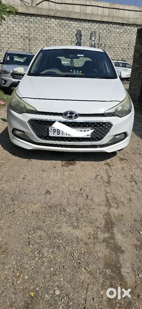 Hyundai Elite I20 2015 Diesel 120000 Km Driven