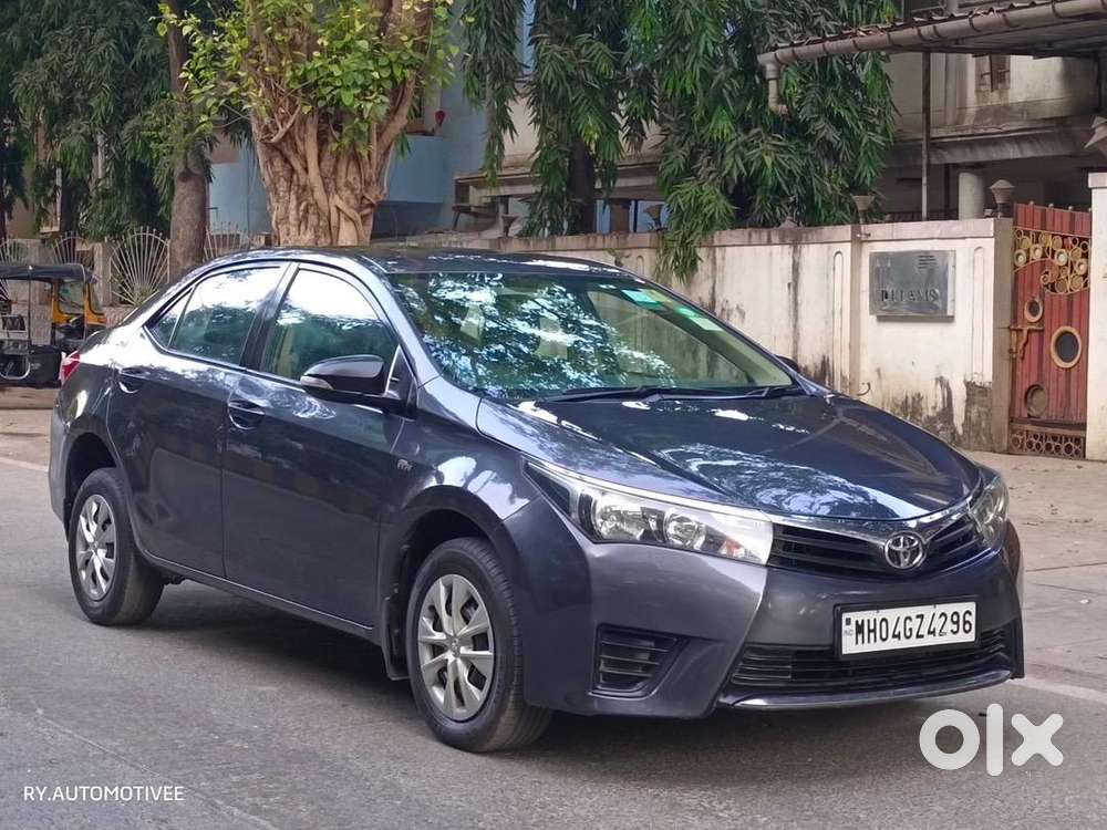 Toyota Corolla Altis 2015 Petrol Well Maintained