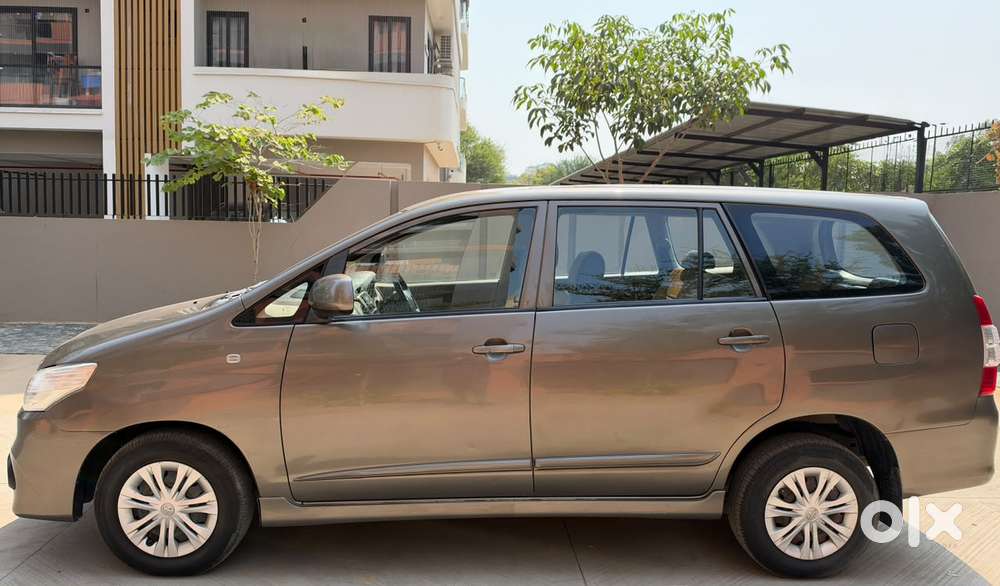 Toyota Innova 2.5 G (diesel) 8 Seater, 2015, Diesel