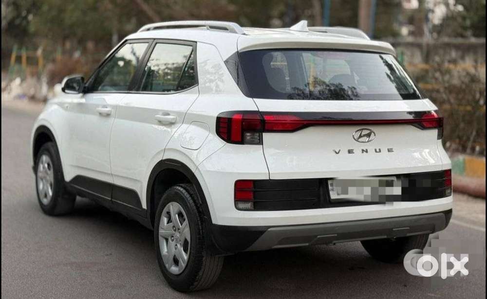 Hyundai Venue 1.2 S Plus, 2023, Petrol