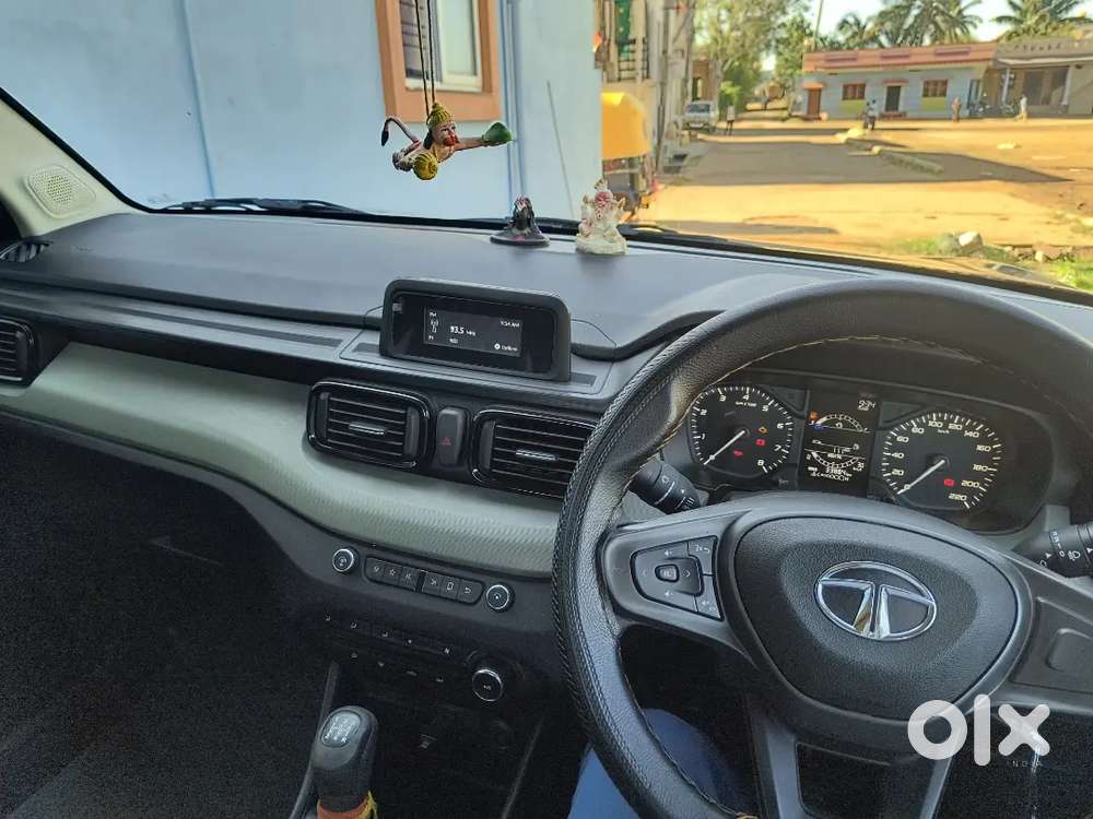 Tata Punch 2023 Petrol 34000 Km Driven