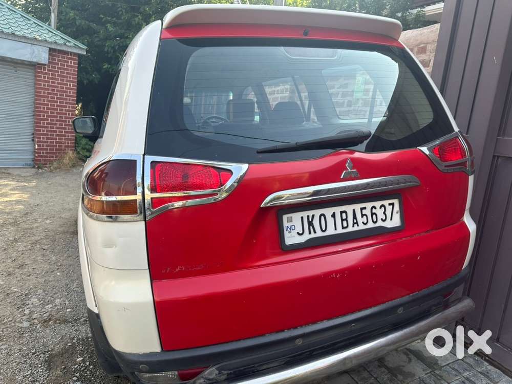 Mitsubishi Pajero Sport December 2013