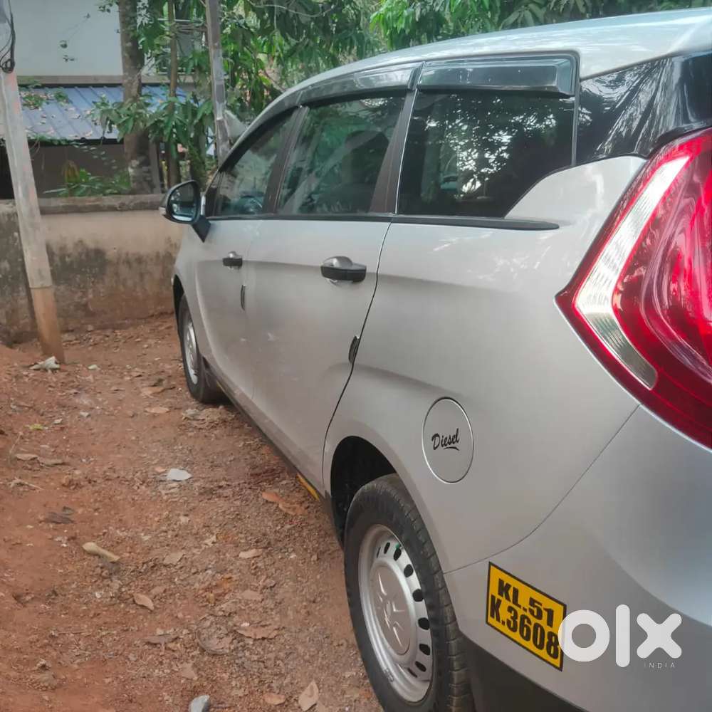 Mahindra Marazzo Diesel 2018