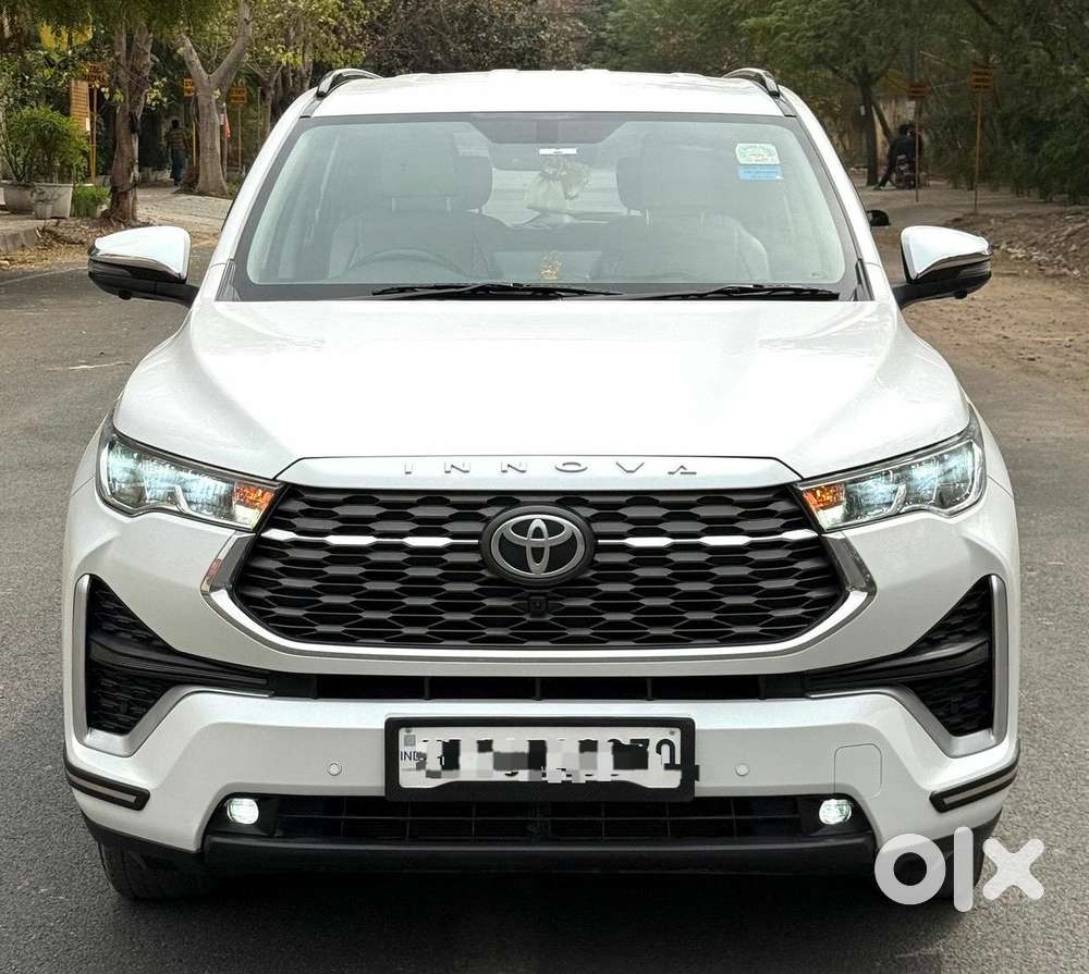 Toyota Innova Hycross 2.0 Vx (o) Hybrid 7 Str, 2024, Petrol