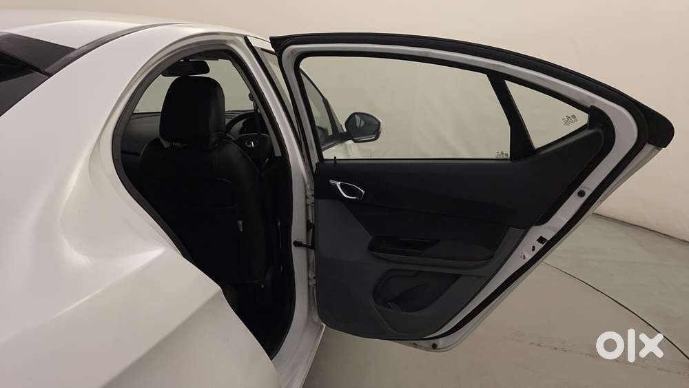 Tata Tigor Xza, 2018, Petrol