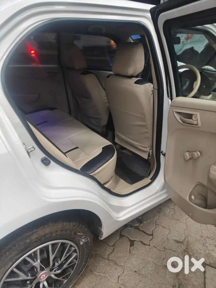 Maruti Suzuki Swift Dzire Excellent Condition Petrol & Co. Fitted Cng