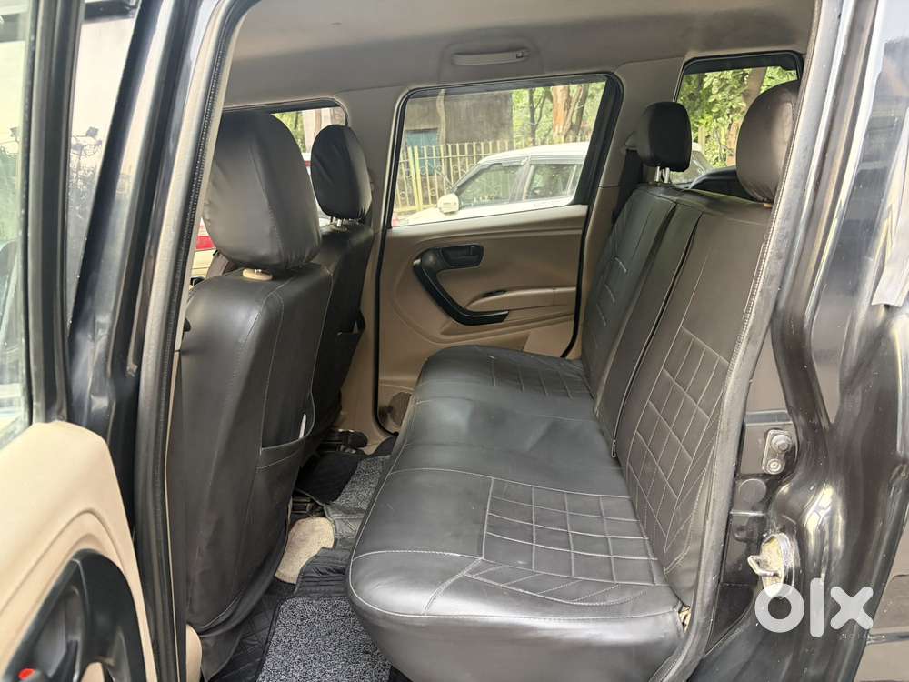 Mahindra Tuv 300 T6 Plus, 2016, Diesel