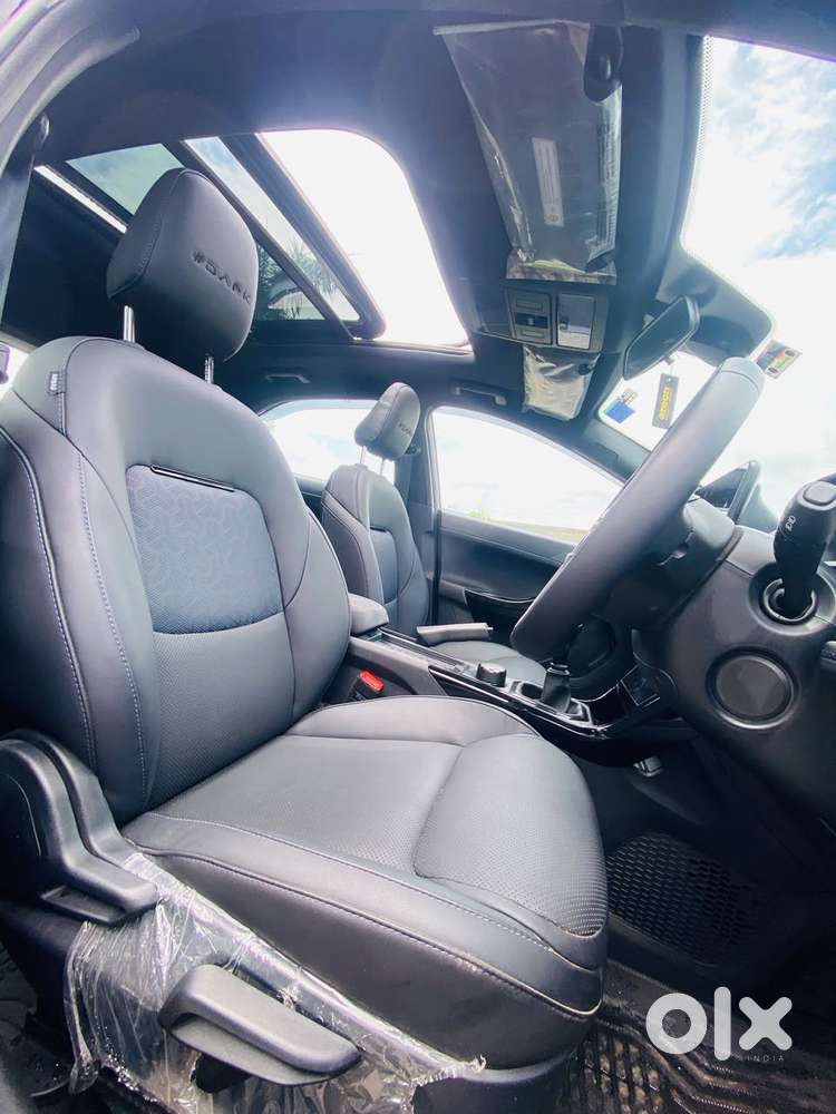 Tata Nexon Creative Plus S 1.2 Revotron Petrol 6 Mt, 2025, Petrol