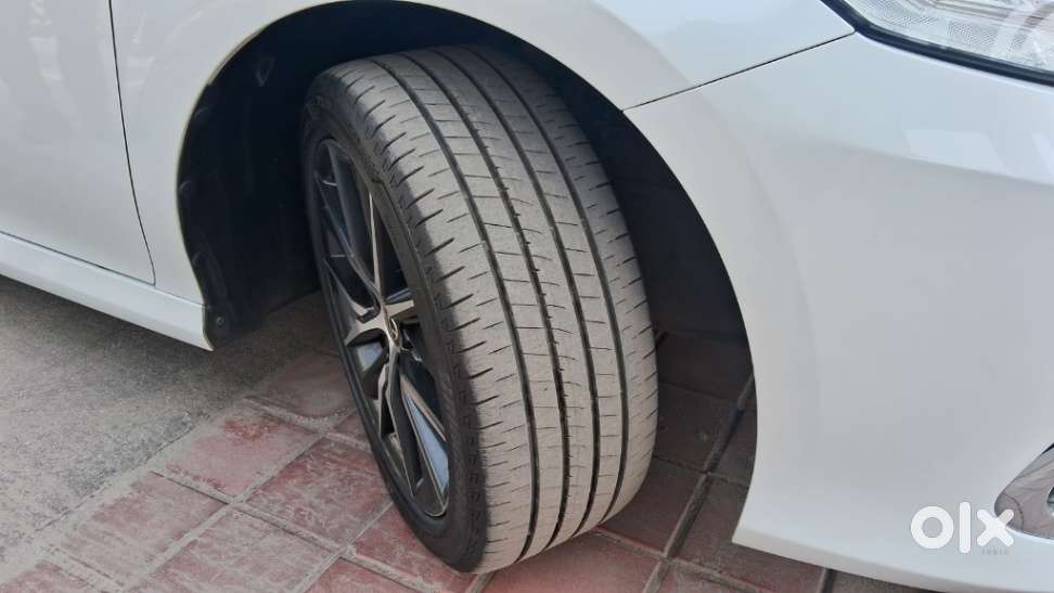 Toyota Camry Hybrid, 2024, Petrol