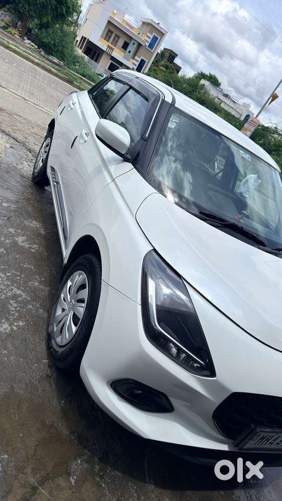 Maruti Suzuki Swift Vxi 2025