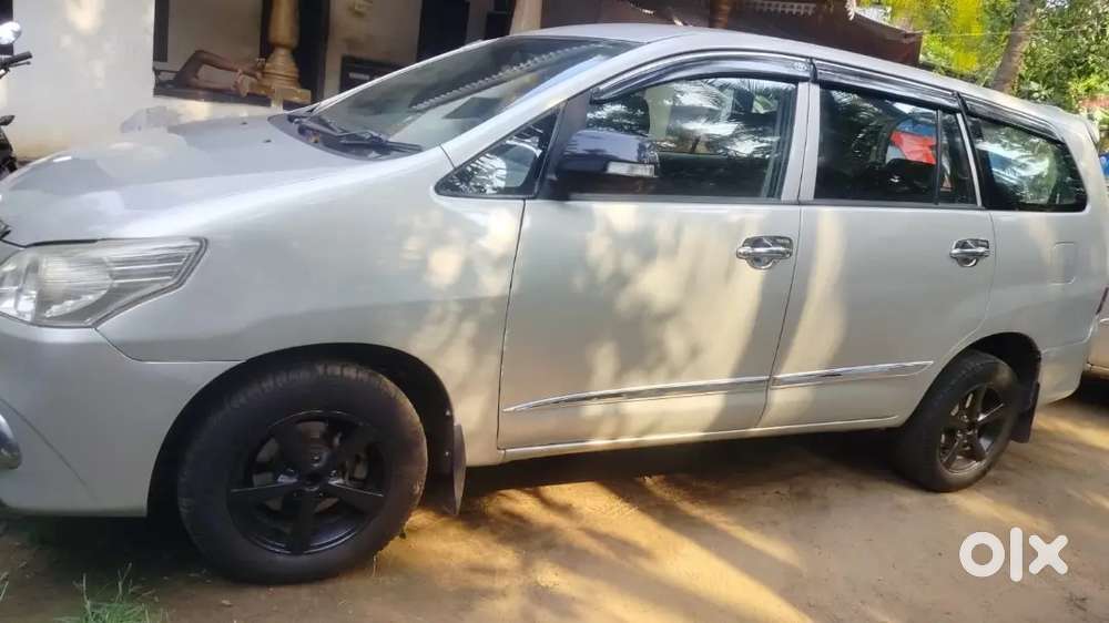Toyota Innova 2010 Diesel Well Maintained